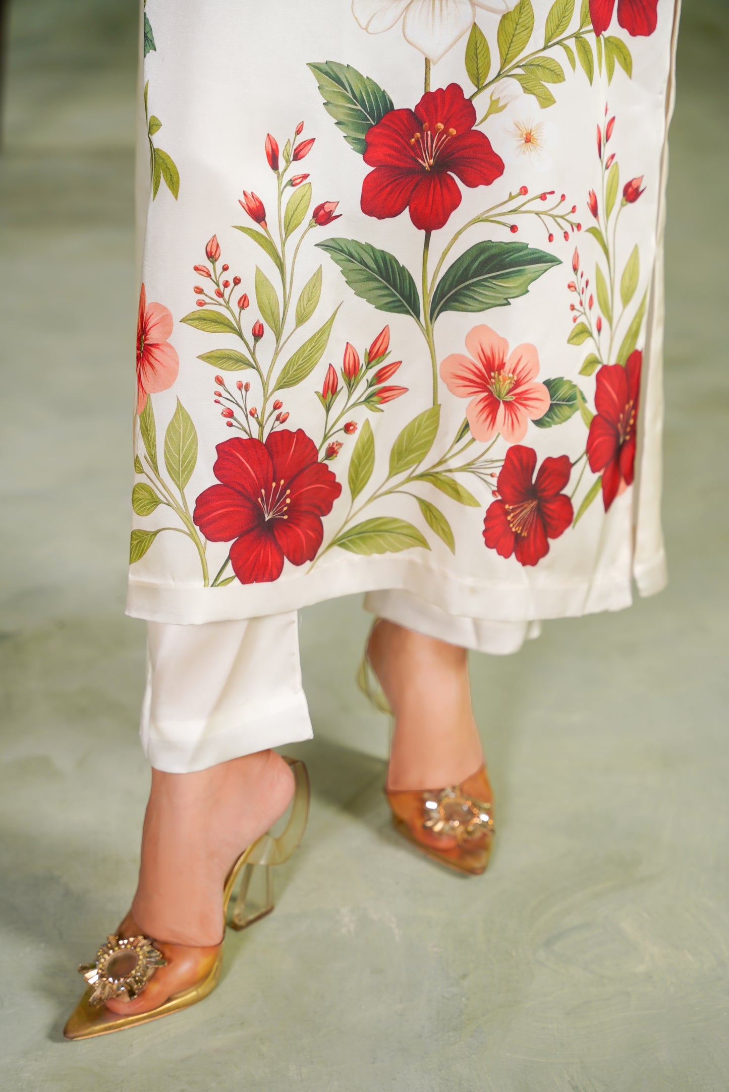 Camellia Ivory