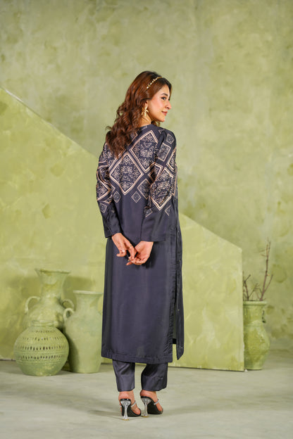 Noir Damask